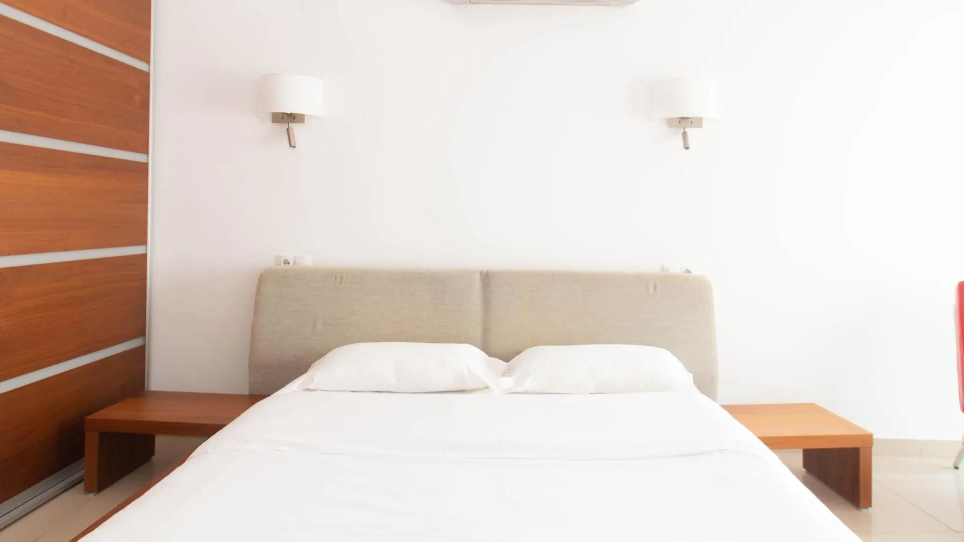 Sand Bay Beach Duplex Apartment Girona 0*,  Spain